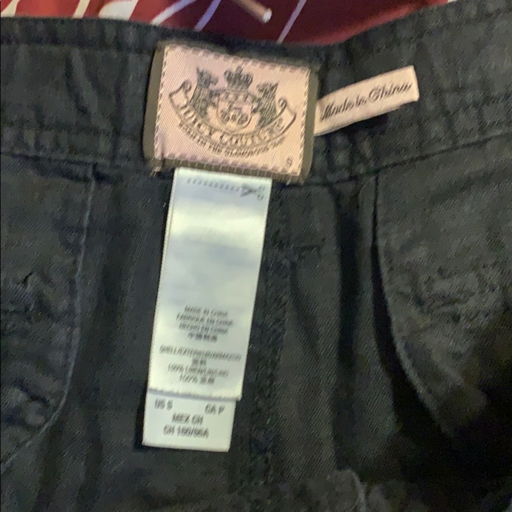 Shorts - Picture 2 of 4
